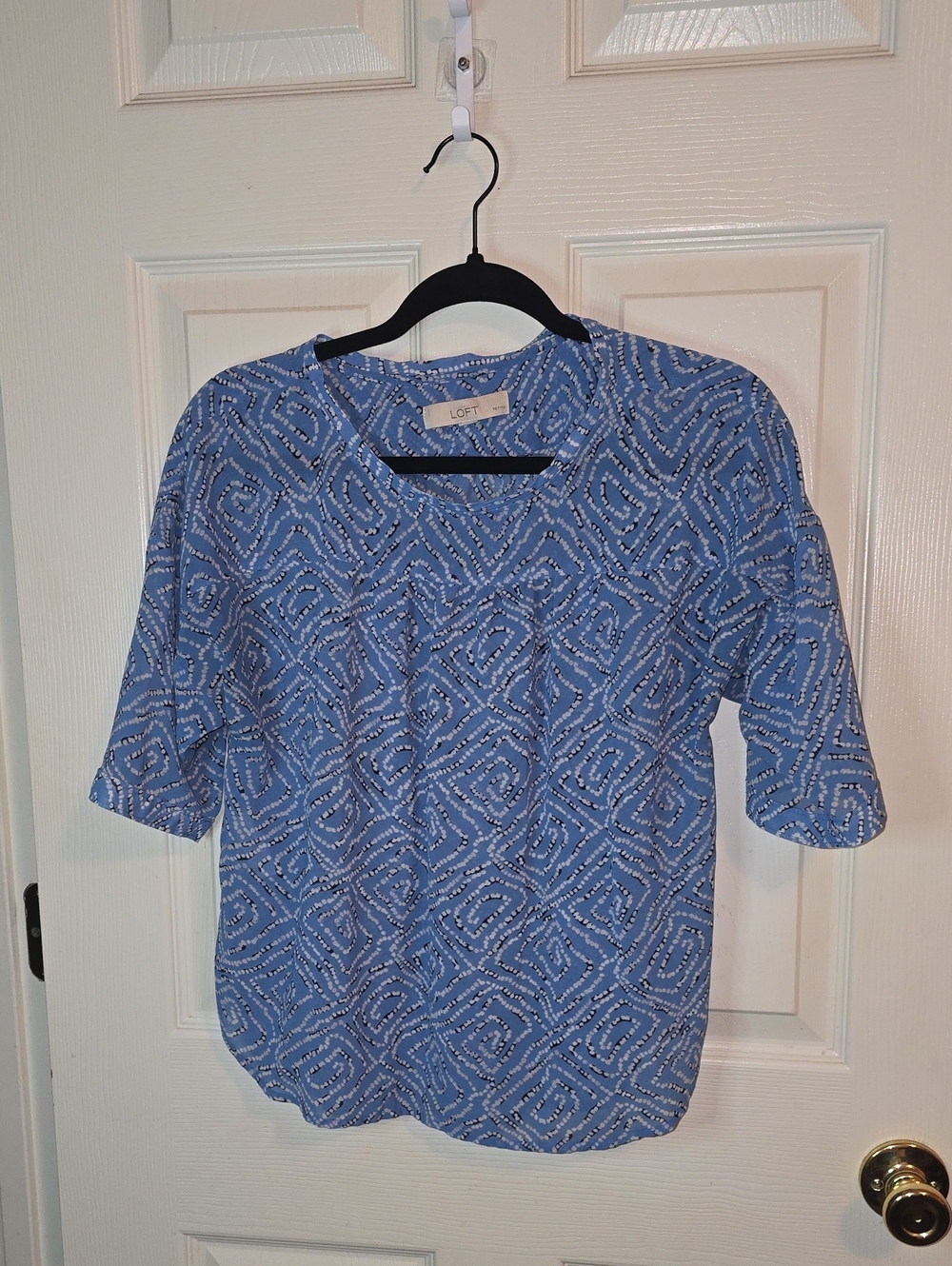 LOFT Blue Geometric Short Sleeve Blouse